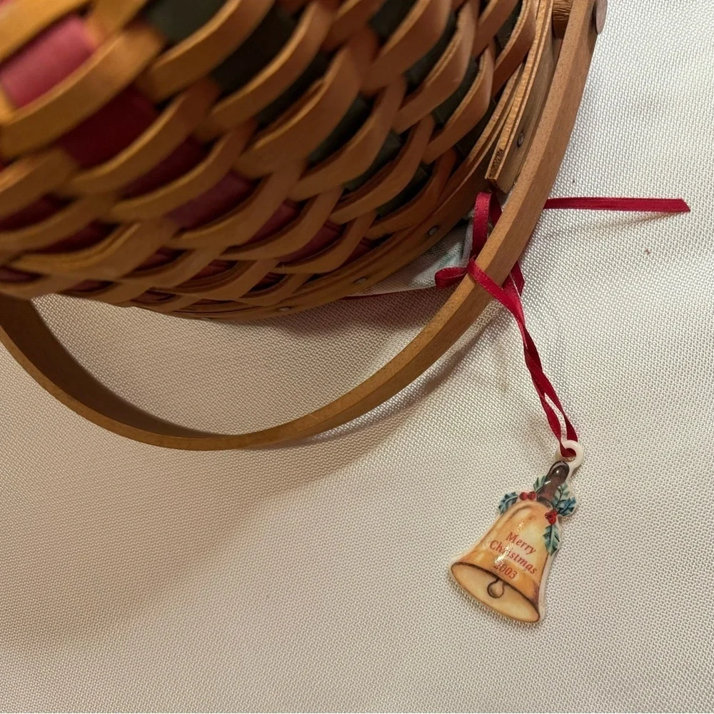 2003 Longaberger Red and Green Hand-Woven Basket w Liner & Bell Ornament